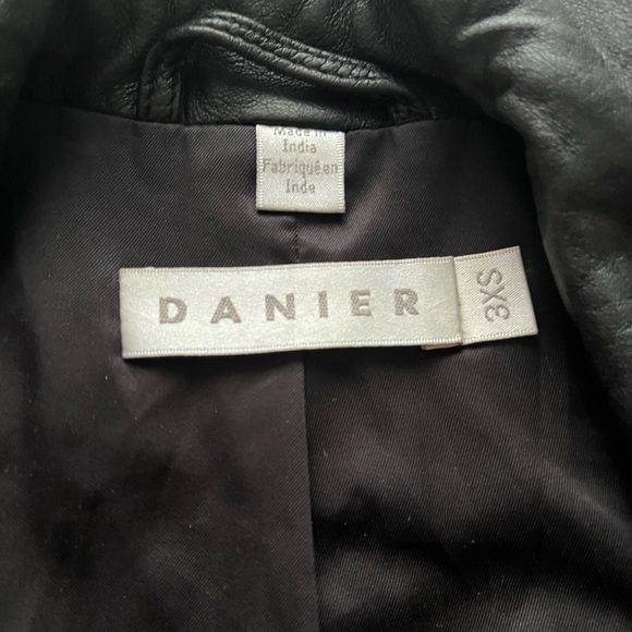Danier Juliette leather jacket, Black, Size: XXXS - Picture 8 of 9